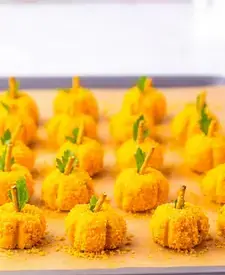 Mini Pumpkin Cheeseballs, How To Make Mini Pumpkin Cheeseballs