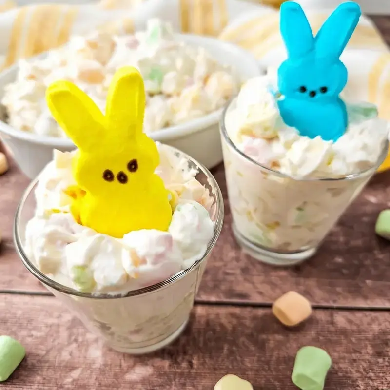 20+ Delicious Easter Treats, 23. Easter Fluff With Peeps
